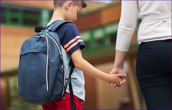Ką turėtų daryti tėvai, jei jų vaikas po atostogų nenori eiti į mokyklą