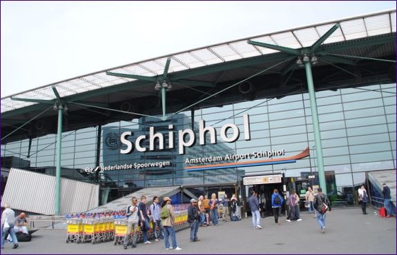 Schiphol, Amsterdamas, Nyderlandai